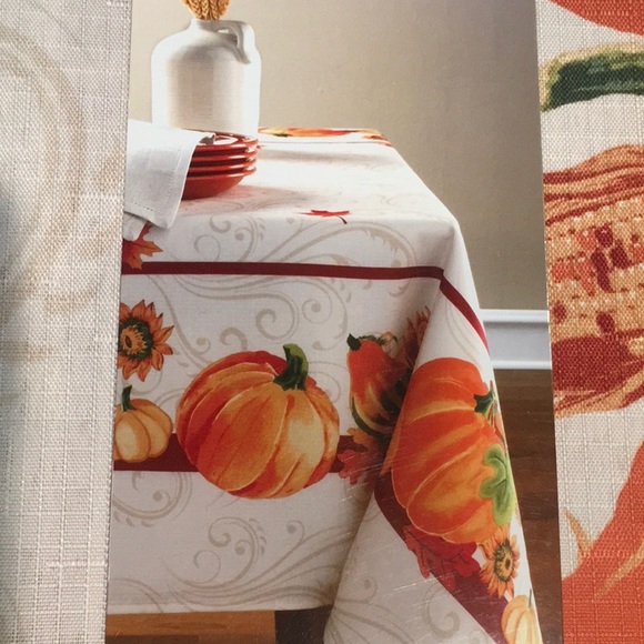 Pumpkins & Gourds Fabric Rectangular Tablecloth 52in x 70in - Picture 8 of 8